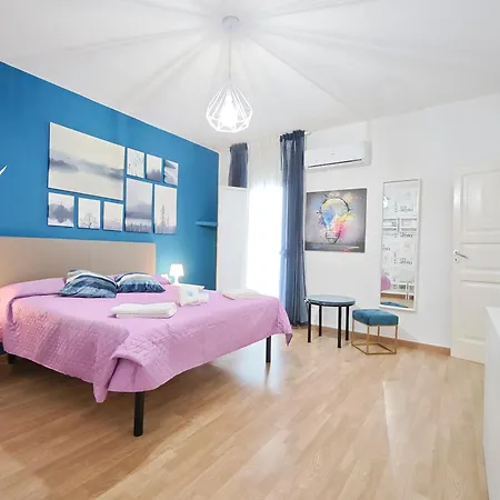 Bari Central Apartment *